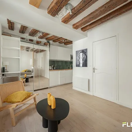 Chaleureux Marais 3e Plein De Charme Appartement